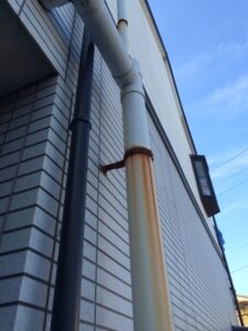 樋金具のサビ|糟屋郡宇美町アパート劣化診断